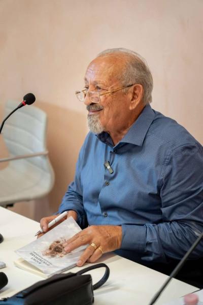 Presentazione di "Radici d'oltremare" con Osvaldo Marangio