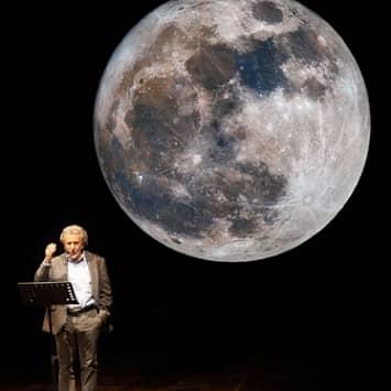 Dalla Terra alle Lune: un viaggio cosmico in compagnia di Plutarco, Keplero e Huygens