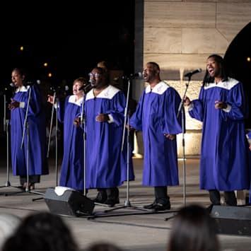 THE NEW YORK CITY GOSPEL CHOIR - THE SPIRIT OF GOSPEL CHRISTMAS