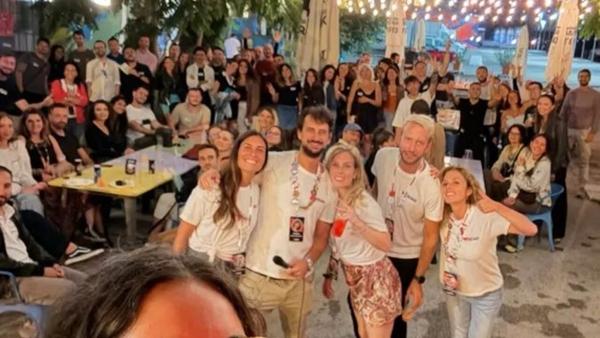 Il brindisi più grande d'Europa contro il post-vacation blues