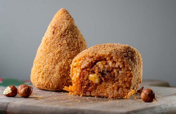 Festa della nocciola, salsicce e arancini