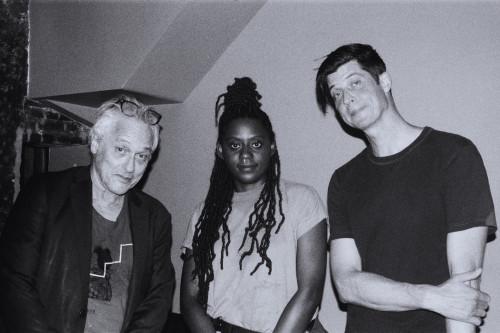 Marc Ribot con Farida Amadou e Ches Smith