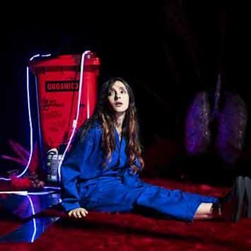 Ambra Angiolini - La misteriosa scomparsa di W