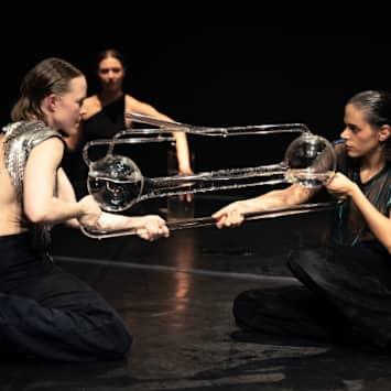 THE CHOREOGRAPHY OF WATER