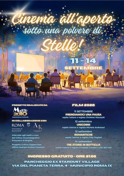 Cinema all'aperto sotto una polvere di stelle