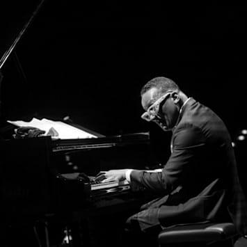 Gonzalo Rubalcaba Plays Pino