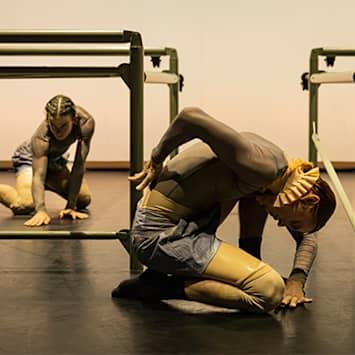 Adam Linder / Dansk Danseteater - Drip Tekhne