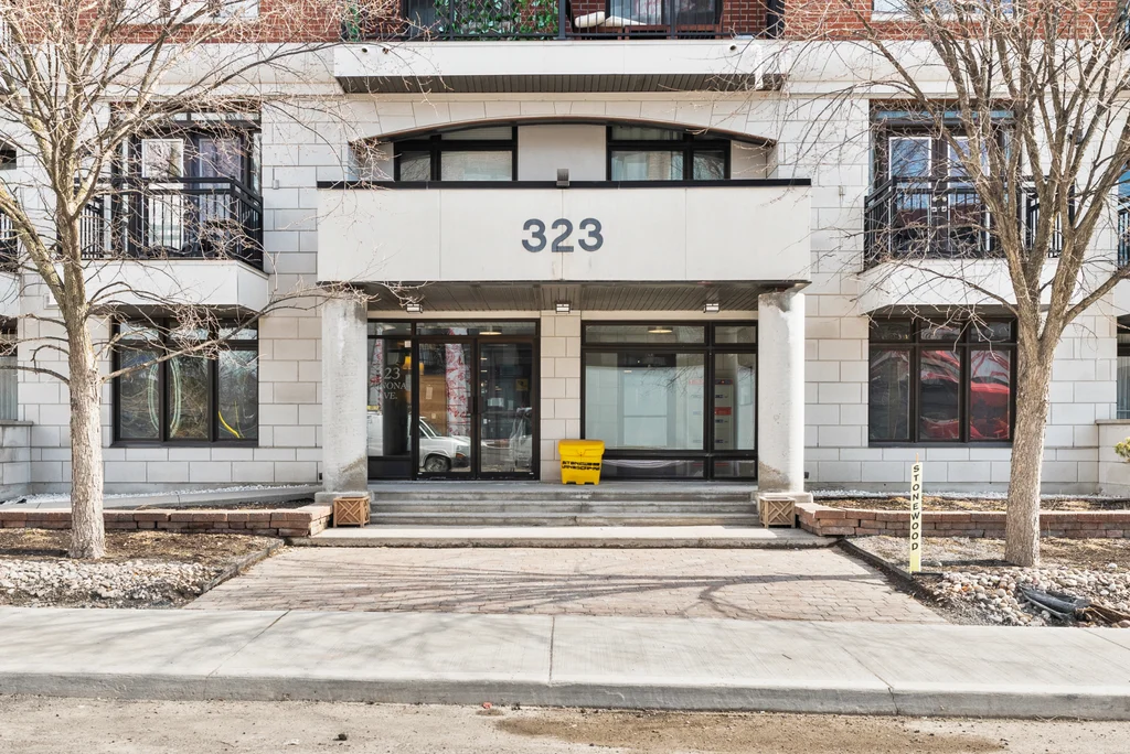 105-323-winona-ave-03