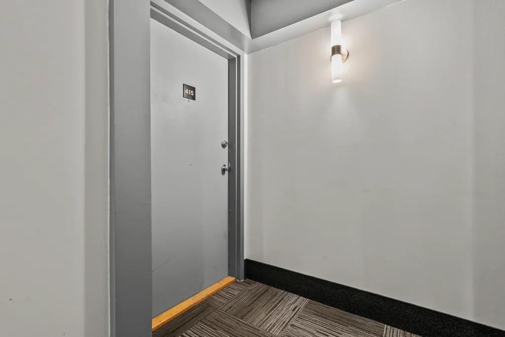 415-216-viewmount-dr-04