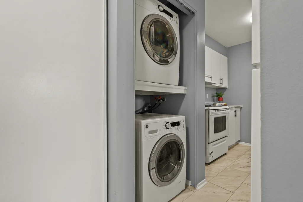 415-216-viewmount-dr-06