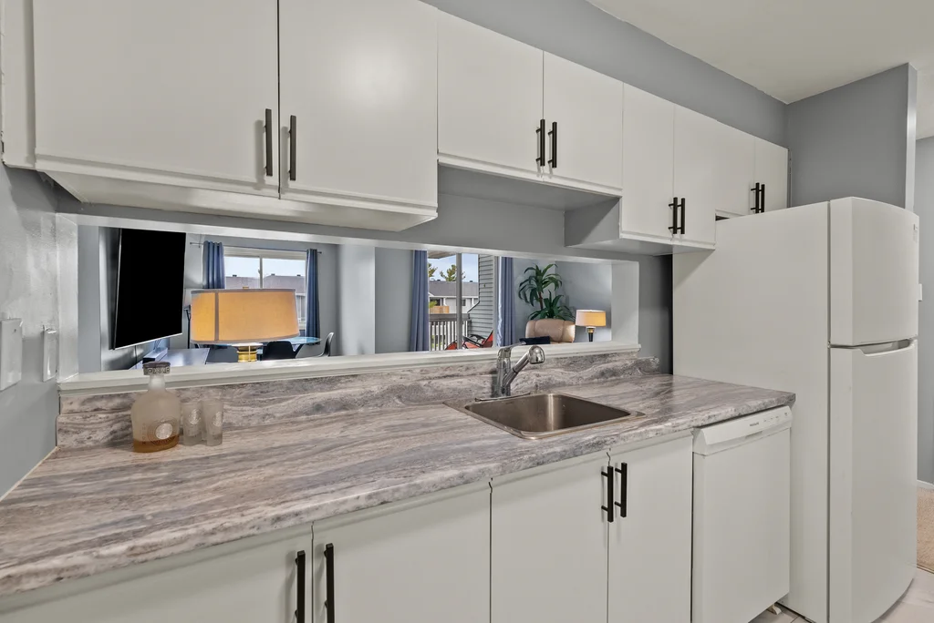 415-216-viewmount-dr-10