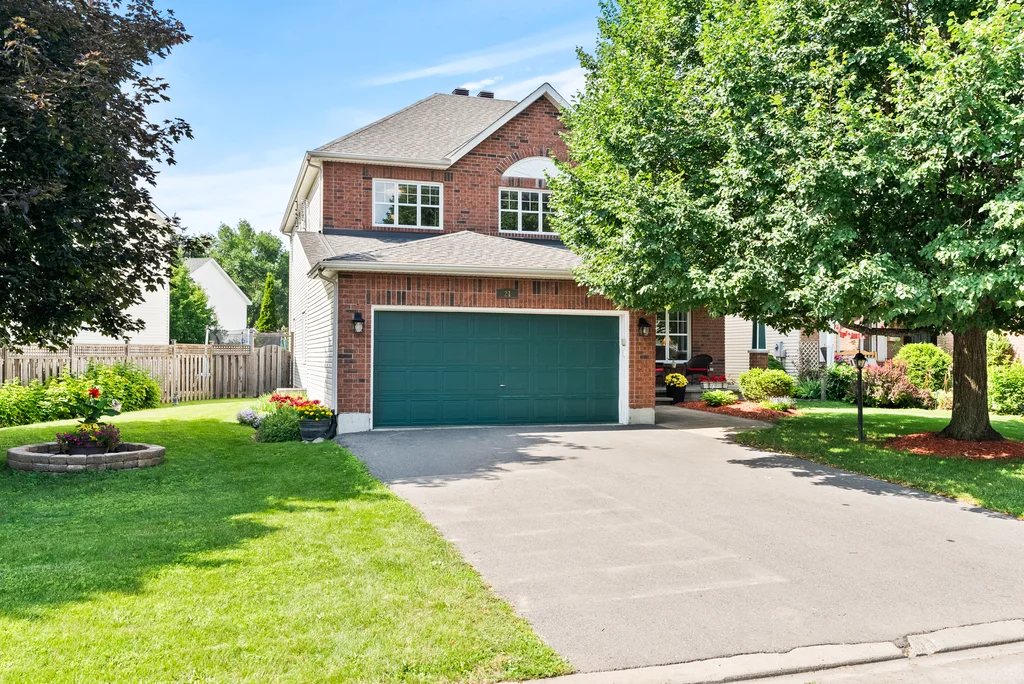 21-avonmore-cres-02