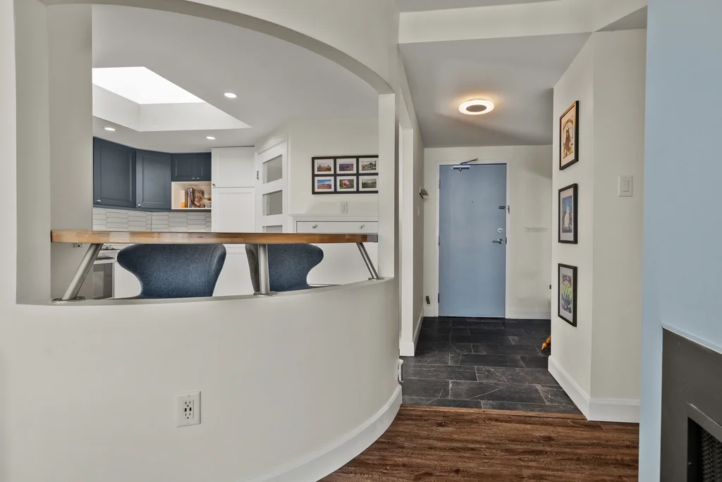 702-99-holland-ave-08