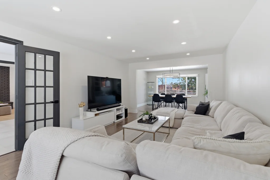 13-weatherwood-cres-11