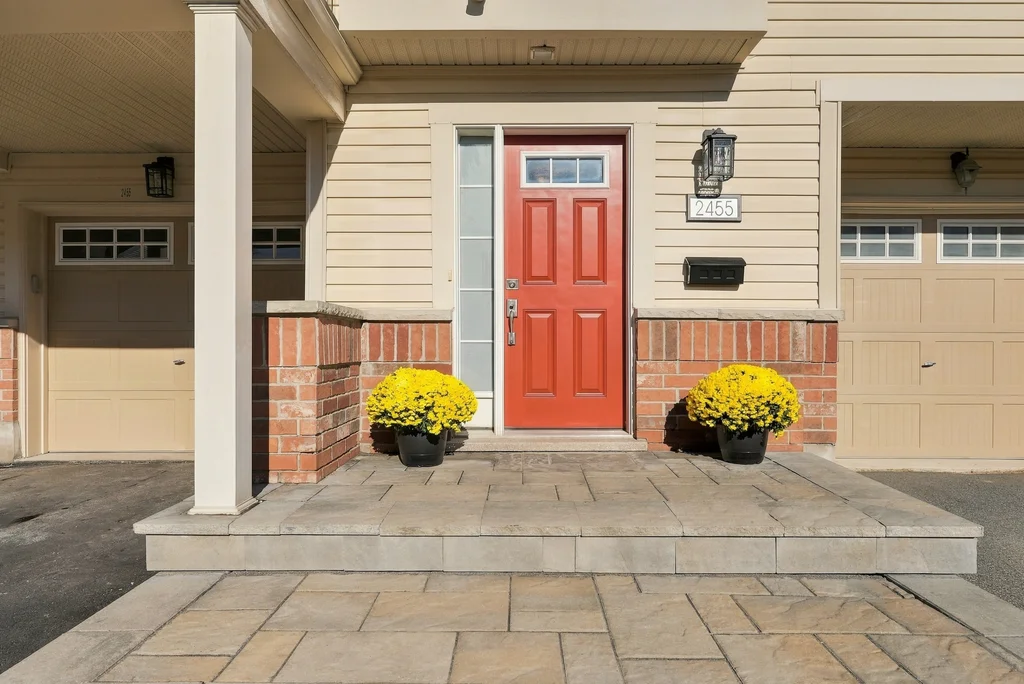 2455-nutgrove-ave-02