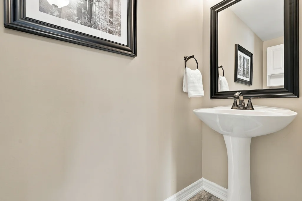 2455-nutgrove-ave-10