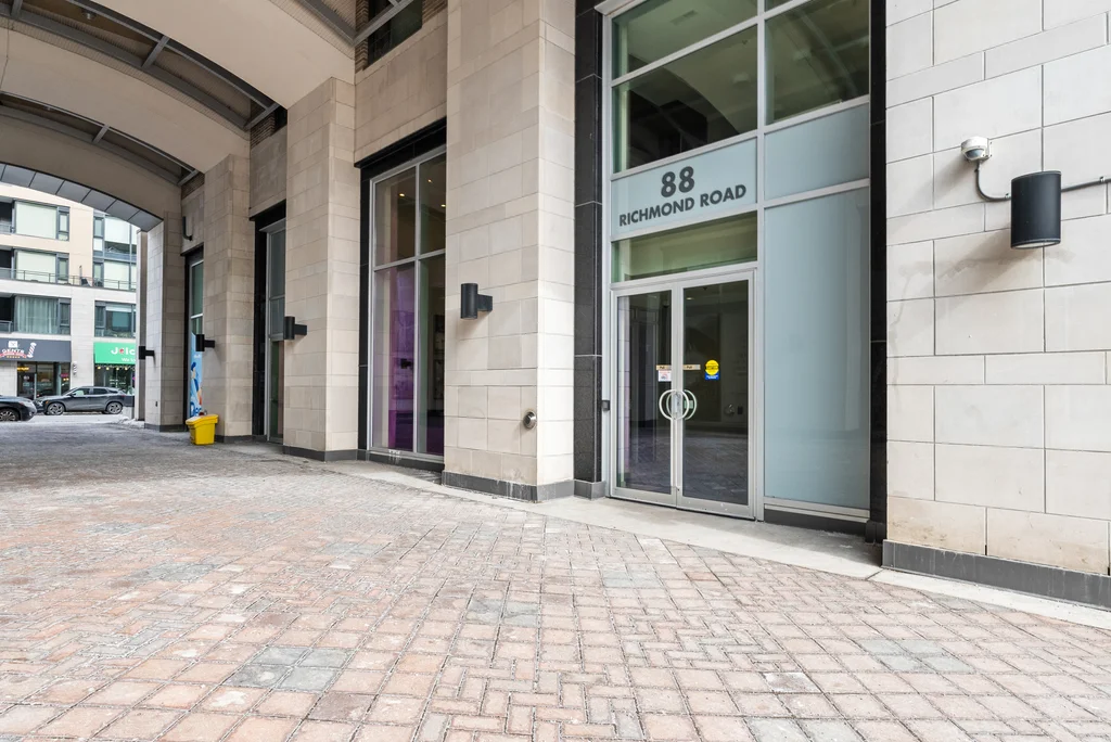 611-88-richmond-rd-03