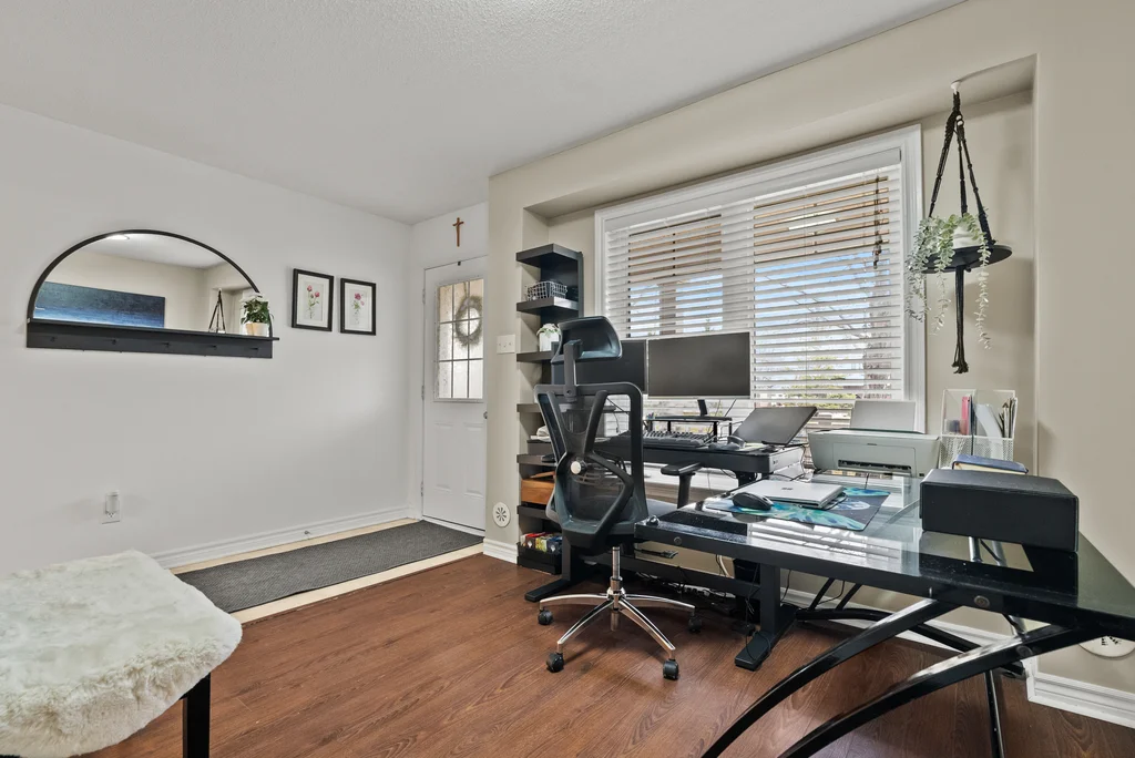 3843f-strandherd-dr-05