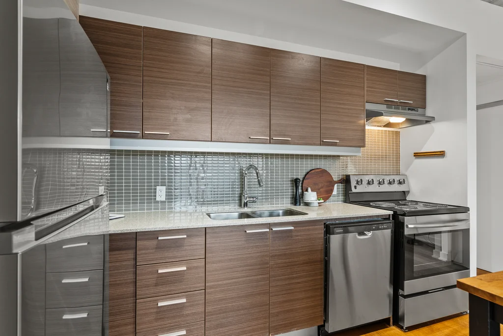 332-354-gladstone-10