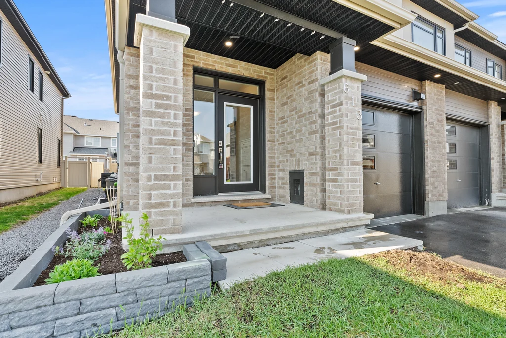 613-taliesin-cres-02