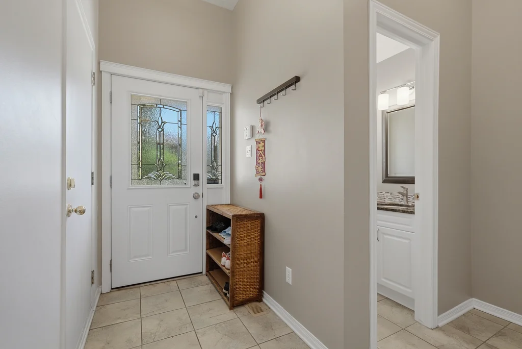 5981-pineglade-cres-05