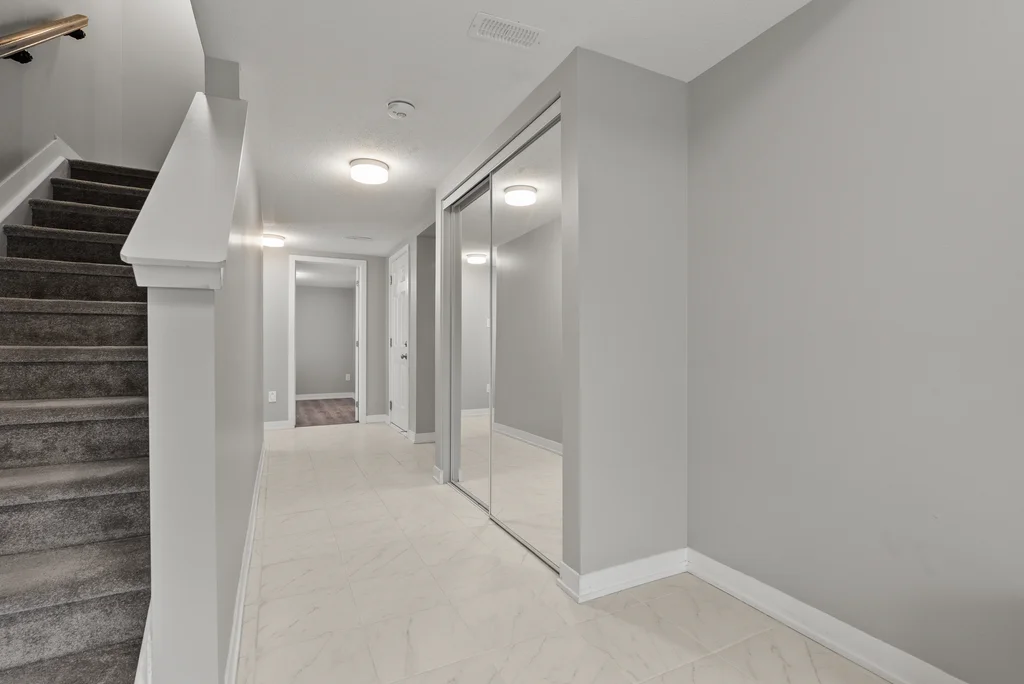 146-anthracite-pvt-04