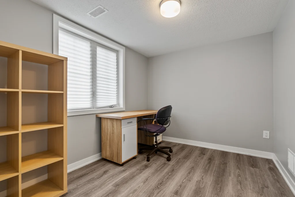 146-anthracite-pvt-06