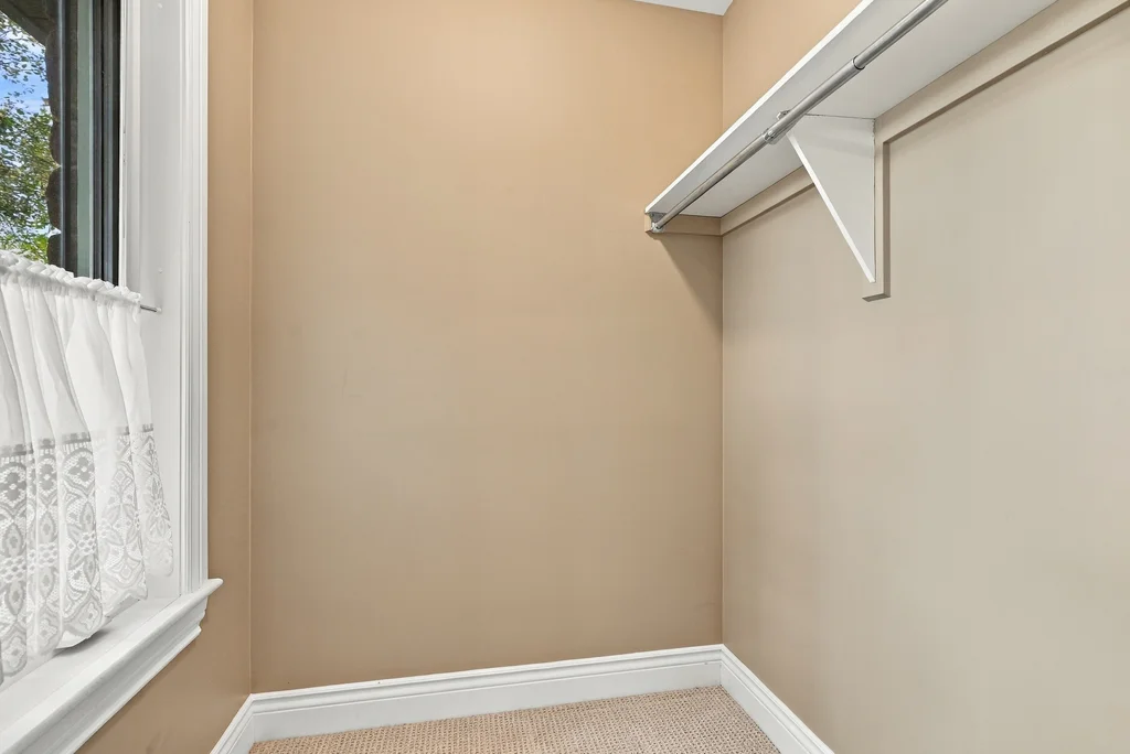 12-red-oak-dr-10