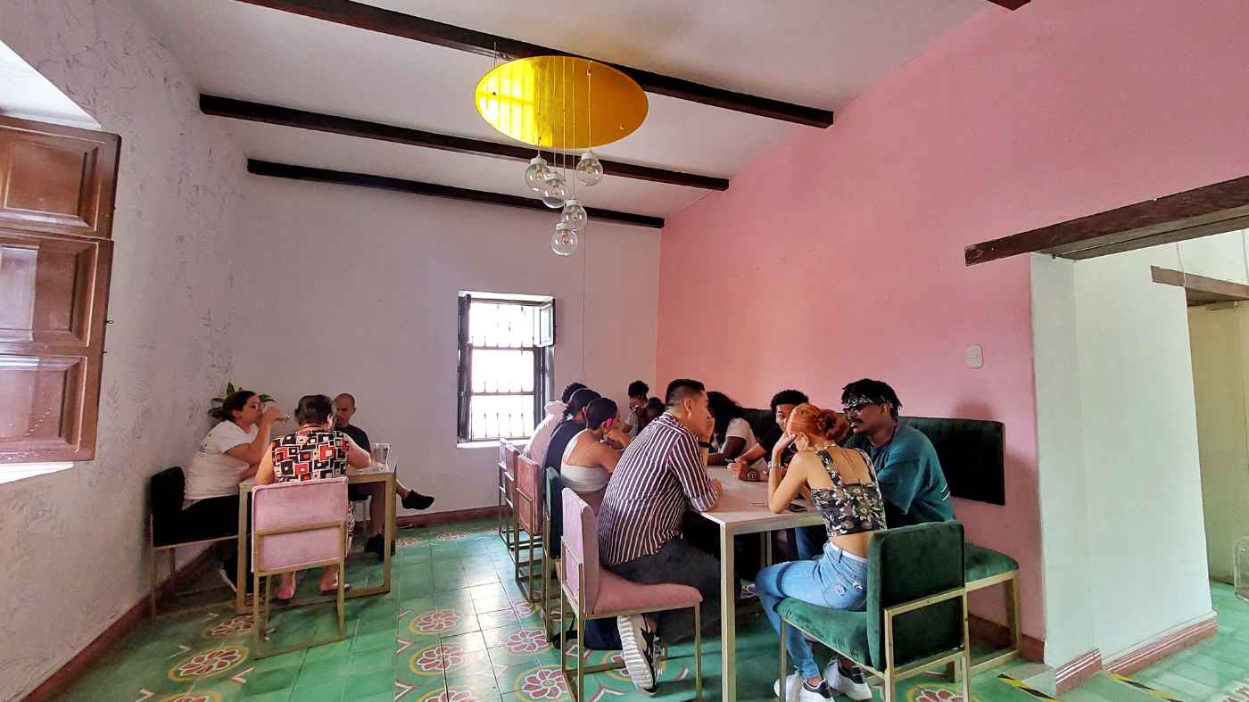 Hermoso restaurante con estilo y naturaleza en Cali — Foto 2