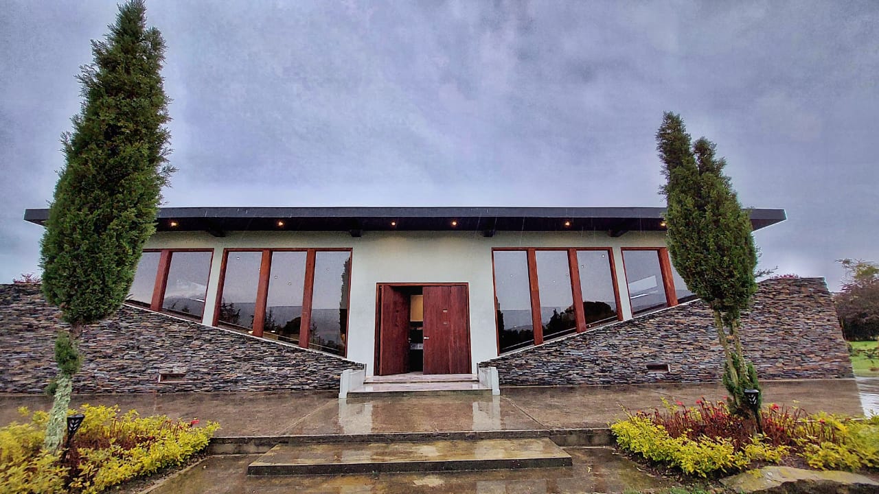 Espectacular Mansion en La Calera 