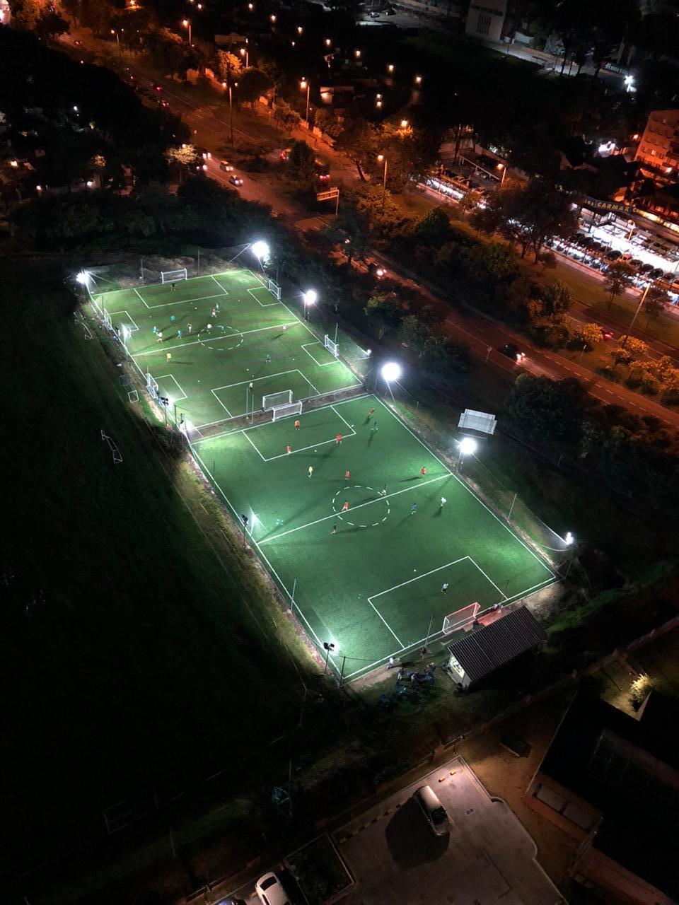Cancha de fútbol sintética