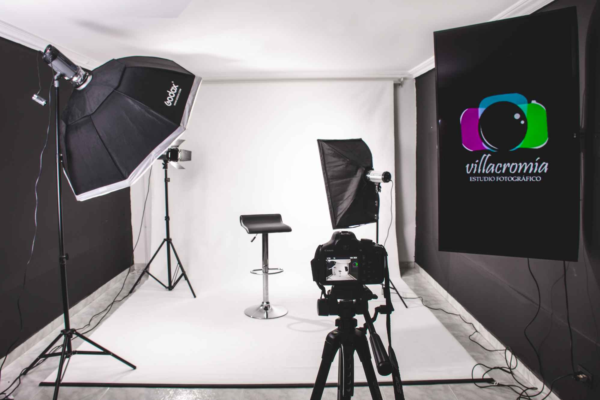 Villacromía Estudio, Estándar 300, Alquiler de Estudios Fotográficos y Equipo de Iluminación — Foto 4