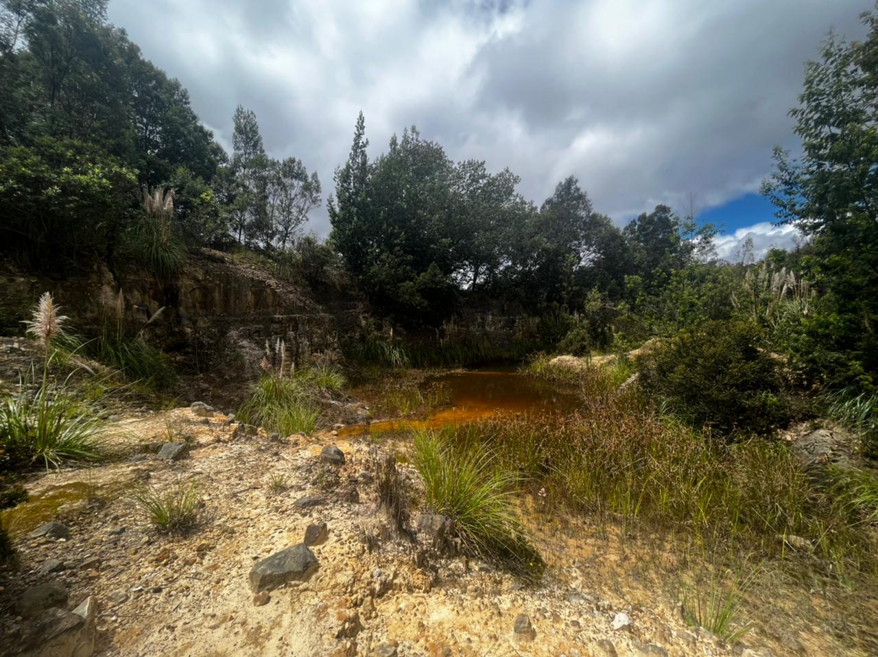 Increíble Cantera y laguna en Bogotá — Foto 2