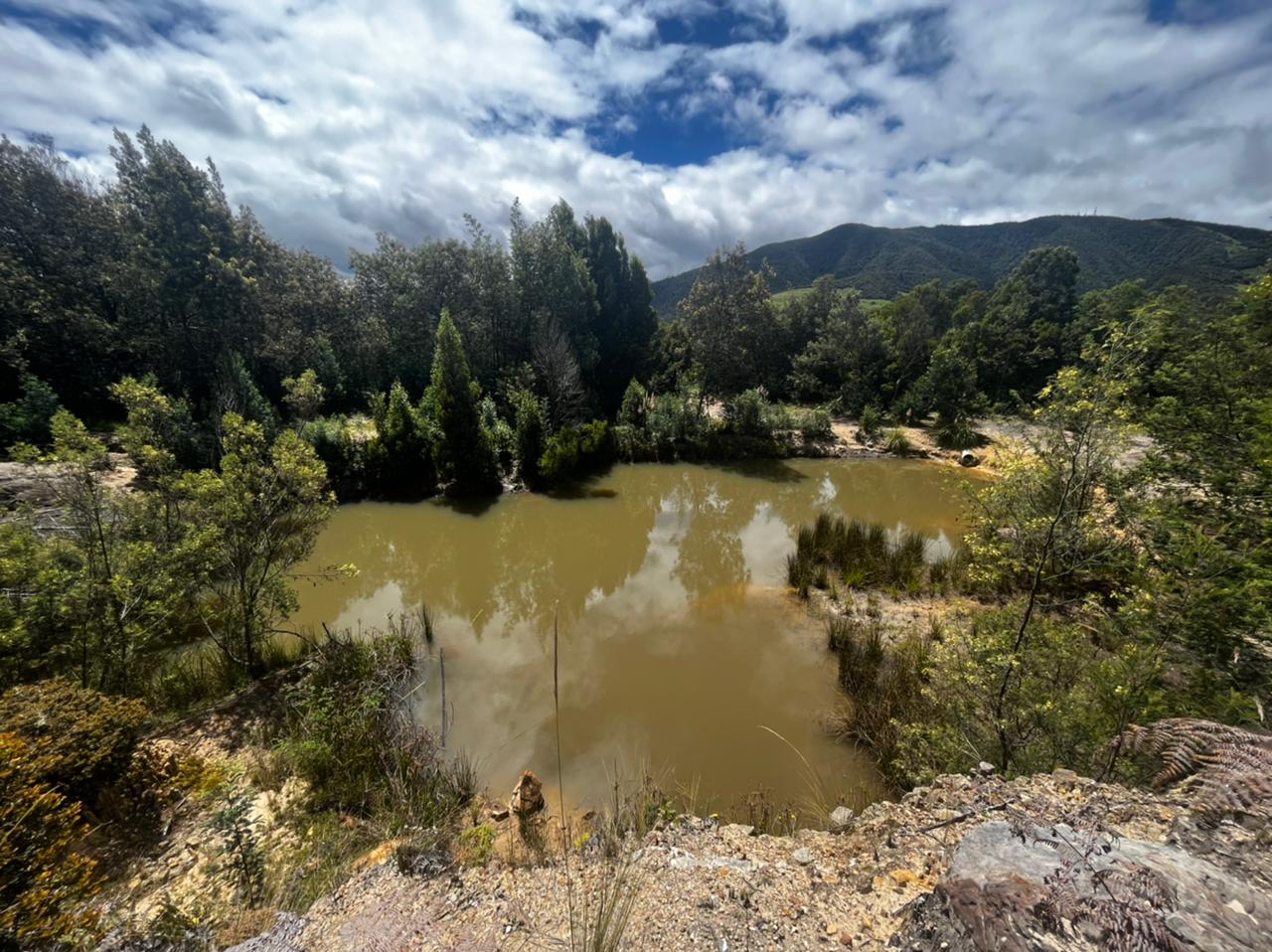 Increíble Cantera y laguna en Bogotá — Foto 3