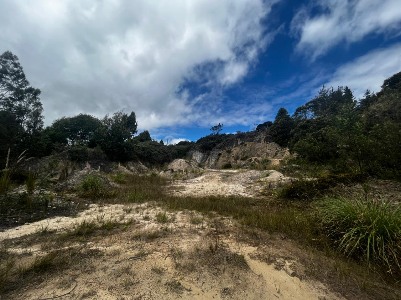 Increíble Cantera y laguna en Bogotá — Foto 5