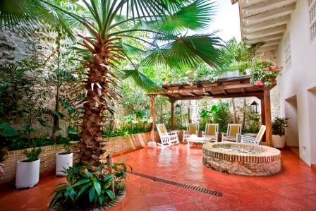 Hermosa casa colonial en la ciudad amurallada 
