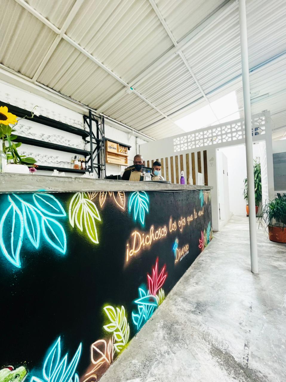 Maravilloso y moderno restaurante — Foto 3