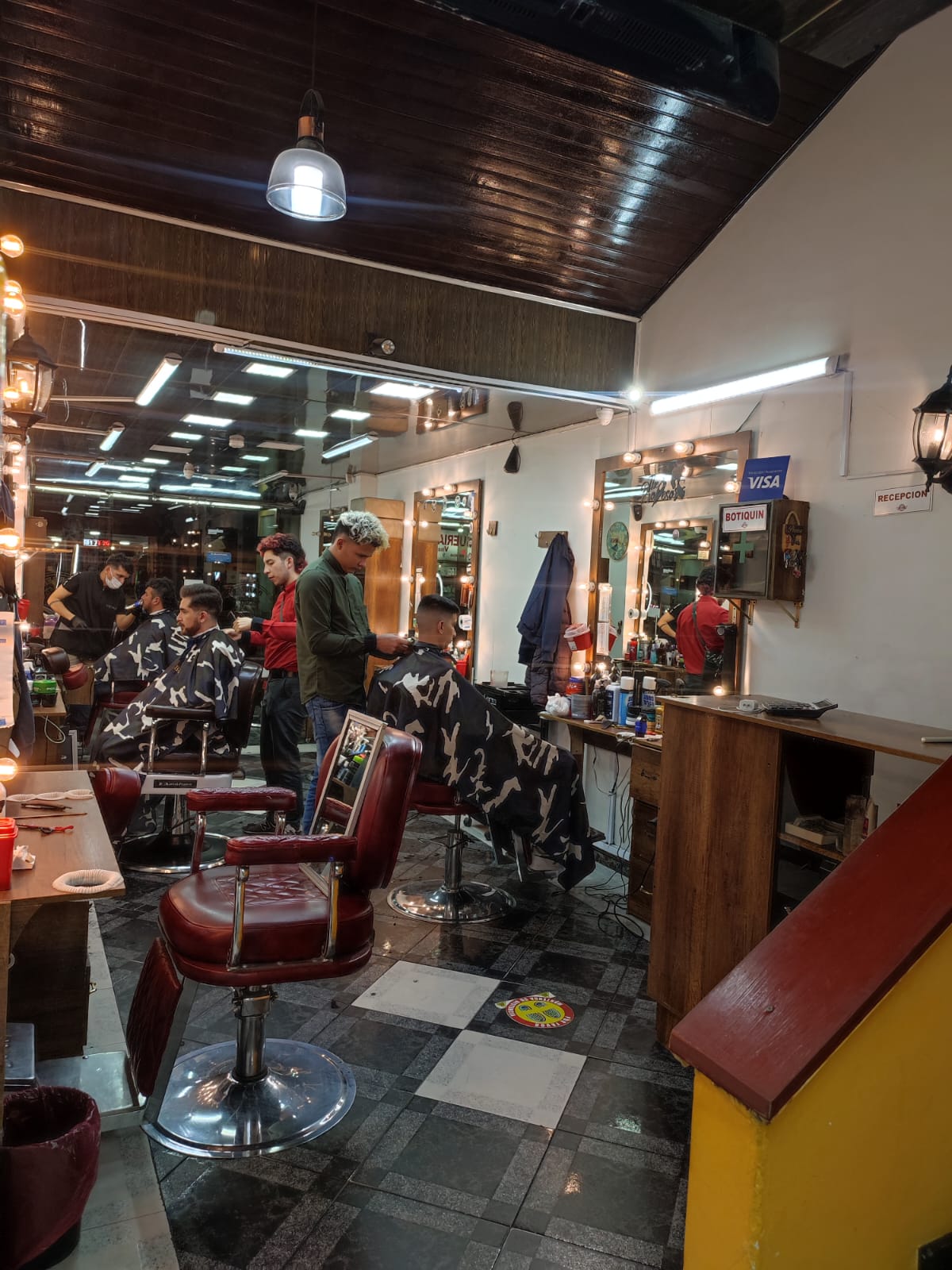 Barber group álamos — Foto 4
