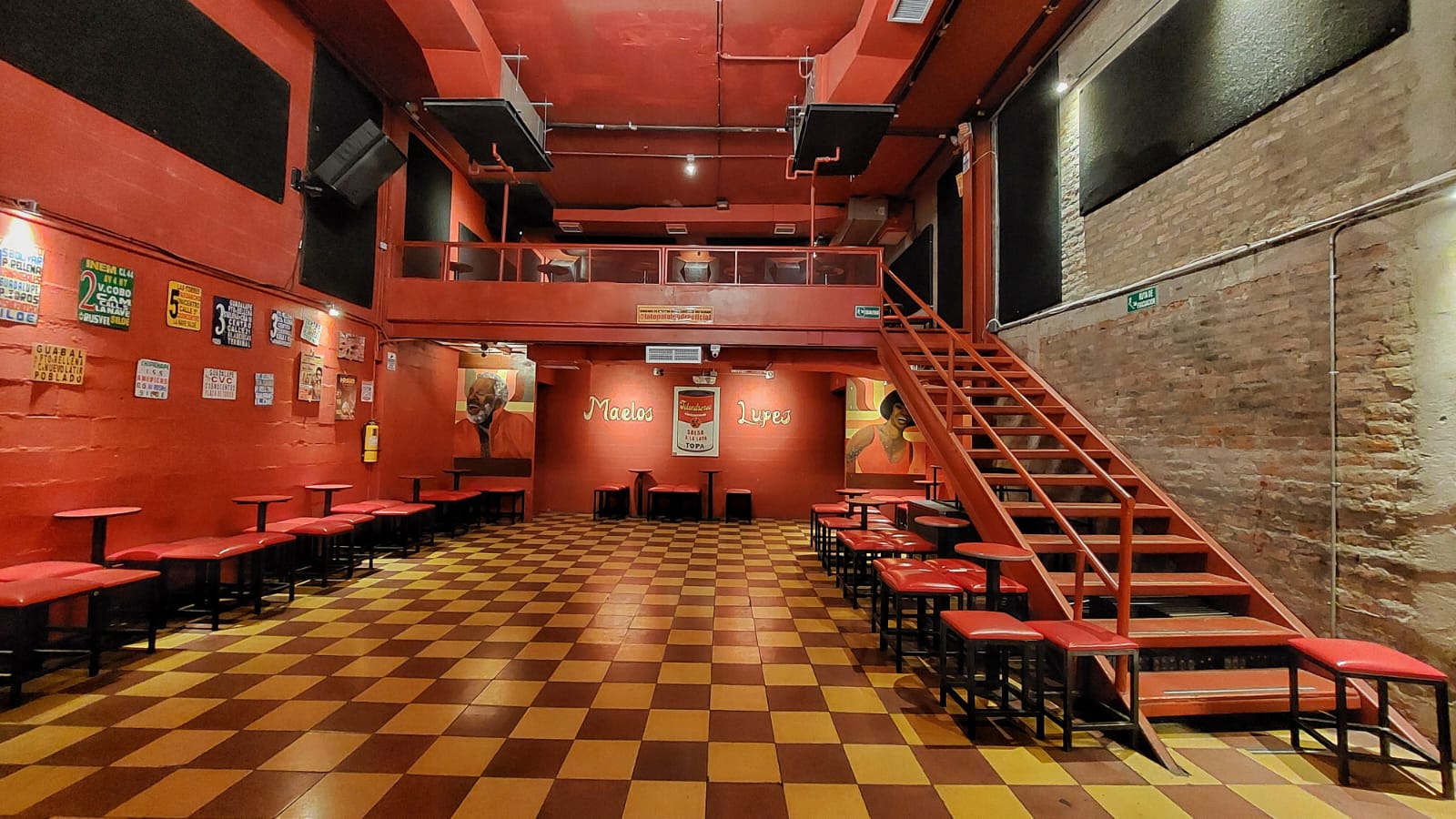 La Topa Tolondra / Bar legendario de Salsa
