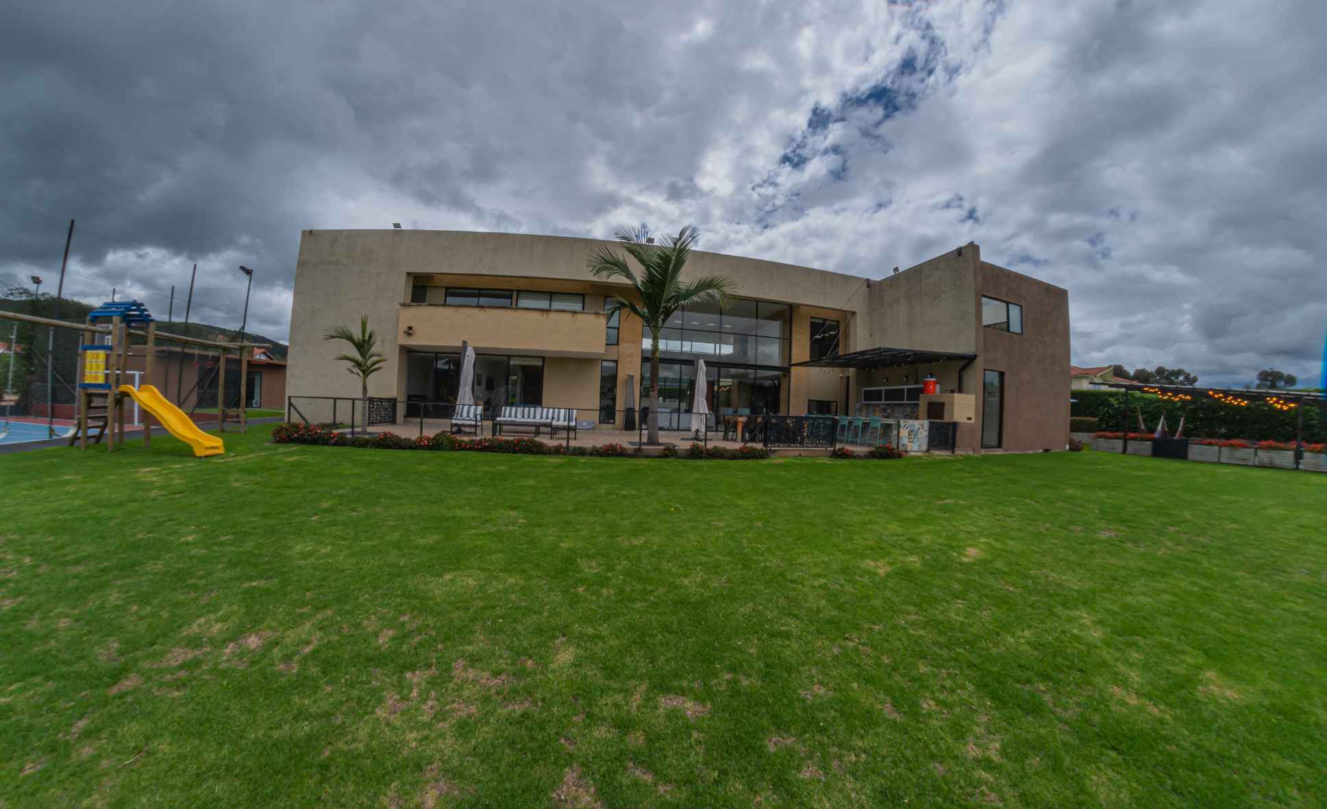 Espectacular Casa Club Campestre de 750mts y 3.200 de Lote — Foto 2