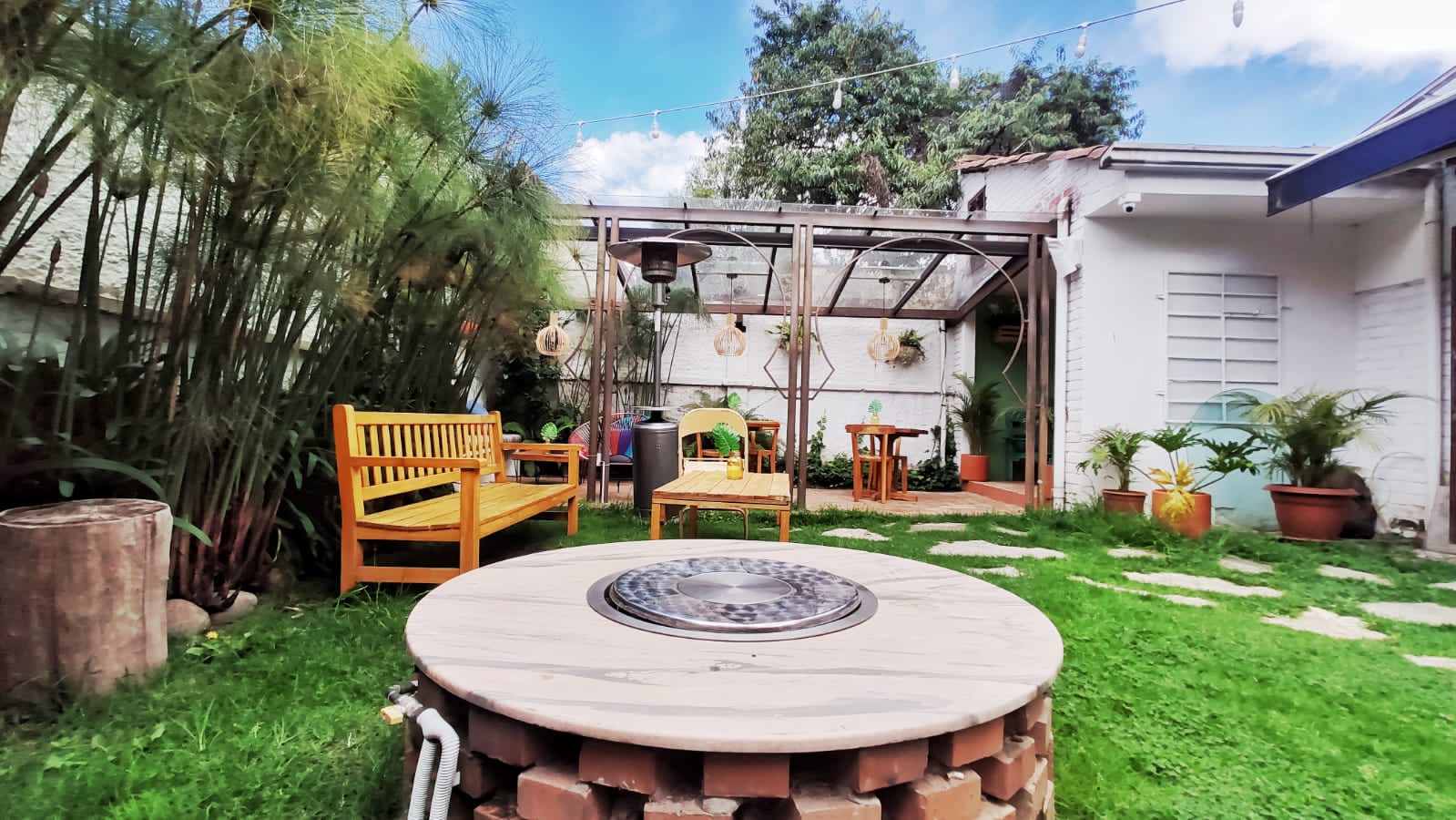 UN JARDIN EN MEDIO DE LA CIUDAD 