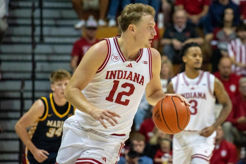 DeVries leads the way as Indiana beats Marquette in Chicago