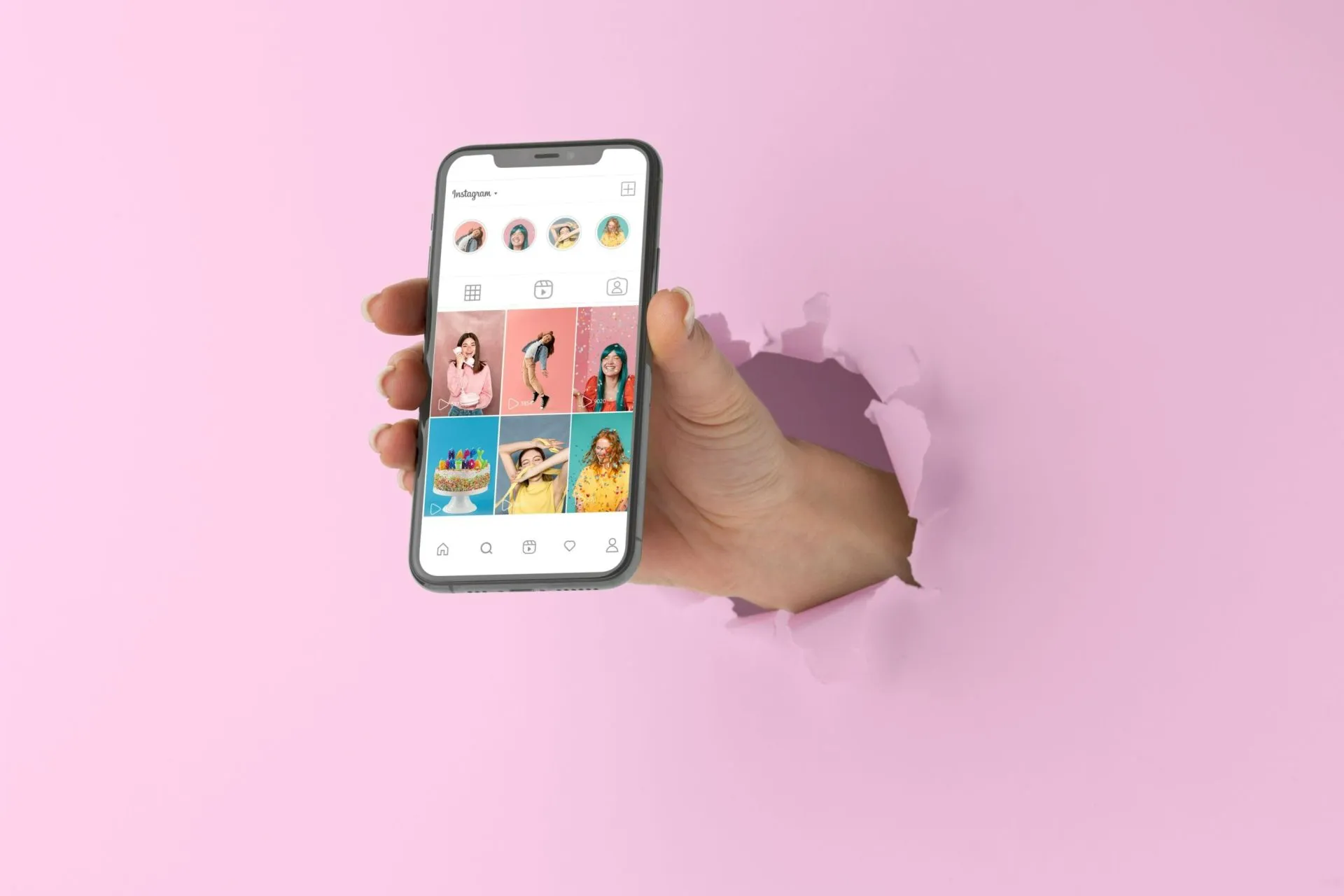 How Much Does it Cost to Build an App Like Instagram in 2023?