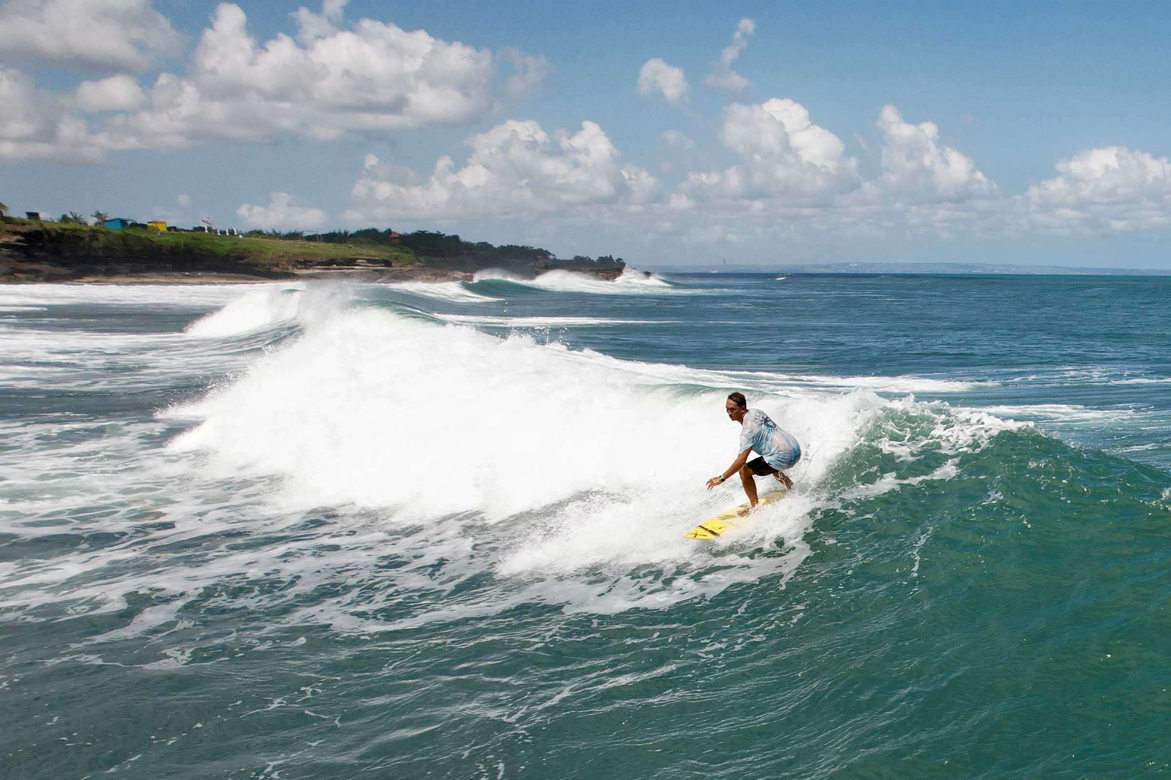 Surfing Kedungu