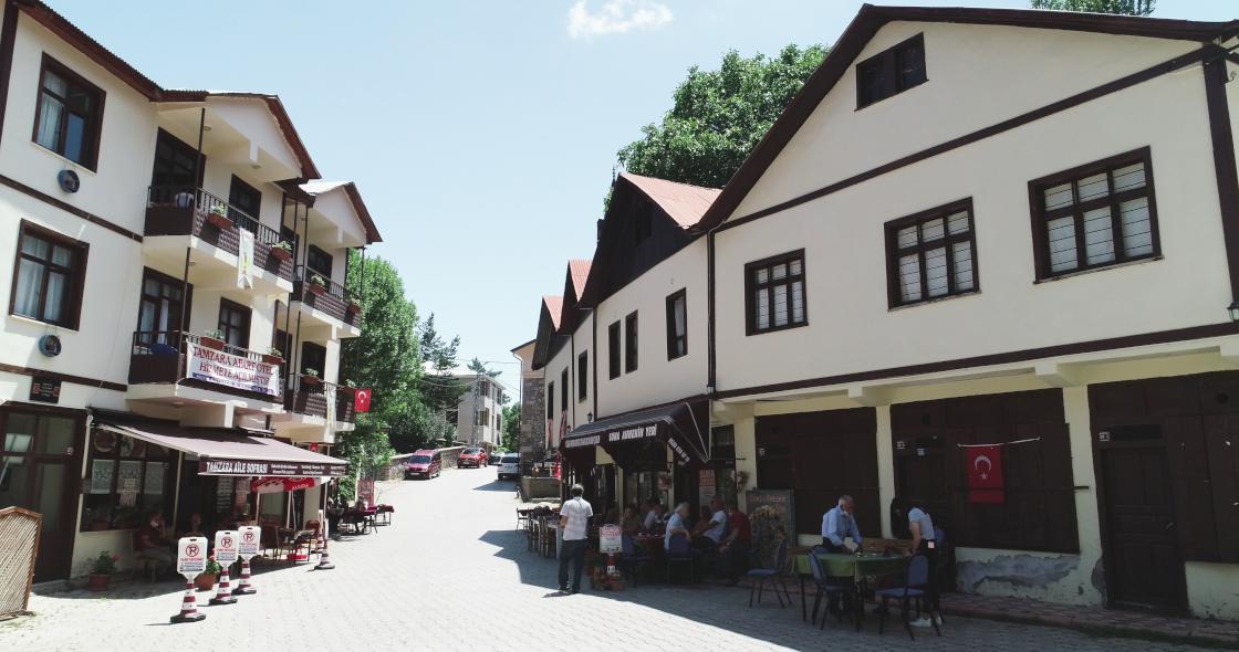 Tamzara Mahallesi Gezi Rehberi: Dokuma, Kuşburnu ve Taş Sokaklar