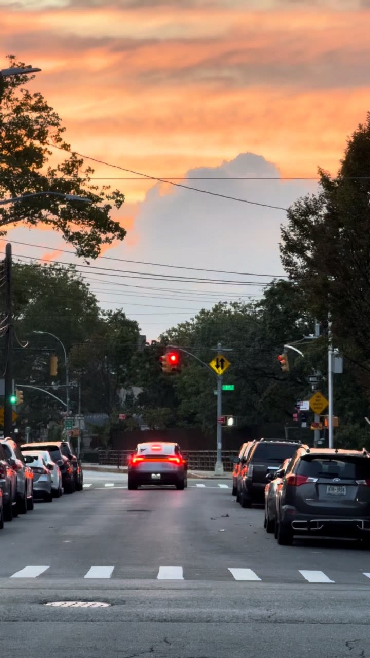 Sunset Standstill, Brooklyn Avenue — New York, United States