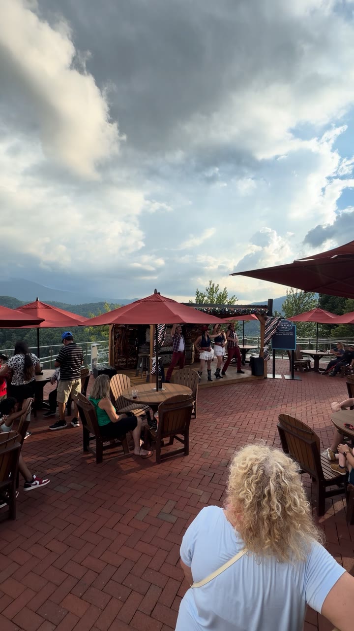 Vista Plaza Stage At Anakeesta — Gatlinburg, United States