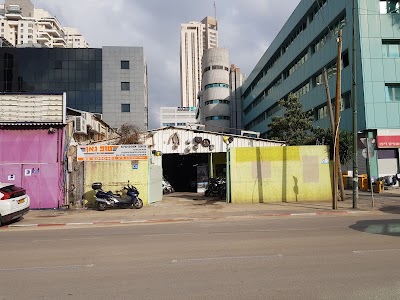 טופ גאן אופנועים קסדות לאופנועים חנות אביזרים ענקית מוסך ואופנועים למכירה