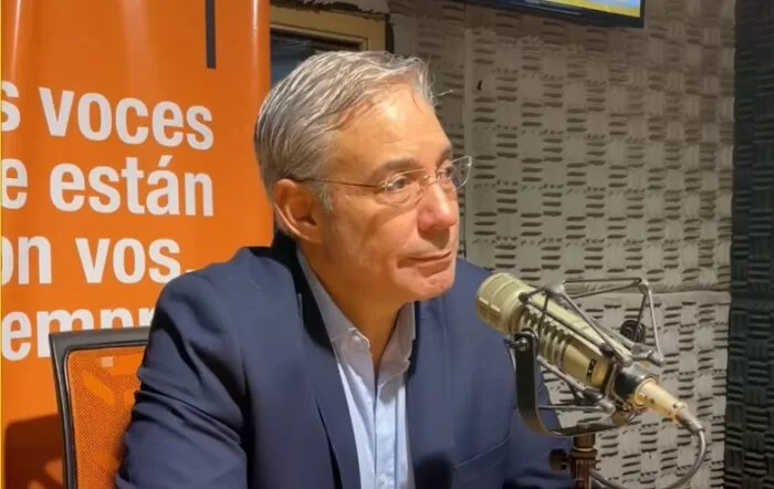 “No me pongas la plancha”: Robert Silva afirma que “el gobierno debe entender que la nueva realidad obliga a negociar y no a imponer”
