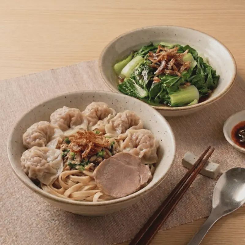 鮮肉扁食麵+燙青菜
